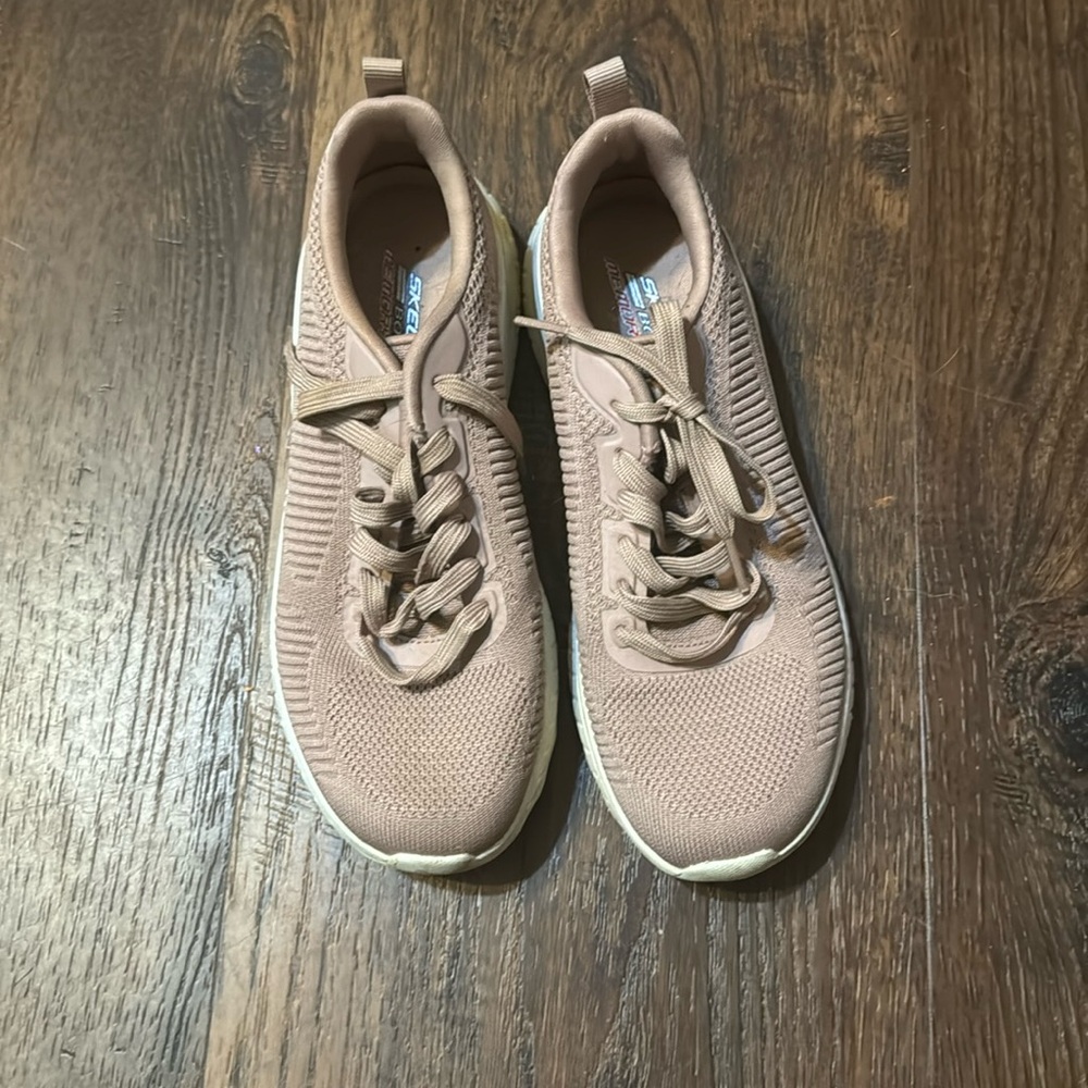 Sketchers Sneakers Women’s Size 7